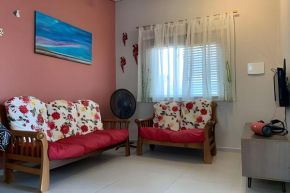 Venha aproveitar o litoral de Peruíbe em apartamento aconchegante ( apartamento primeiro andar)